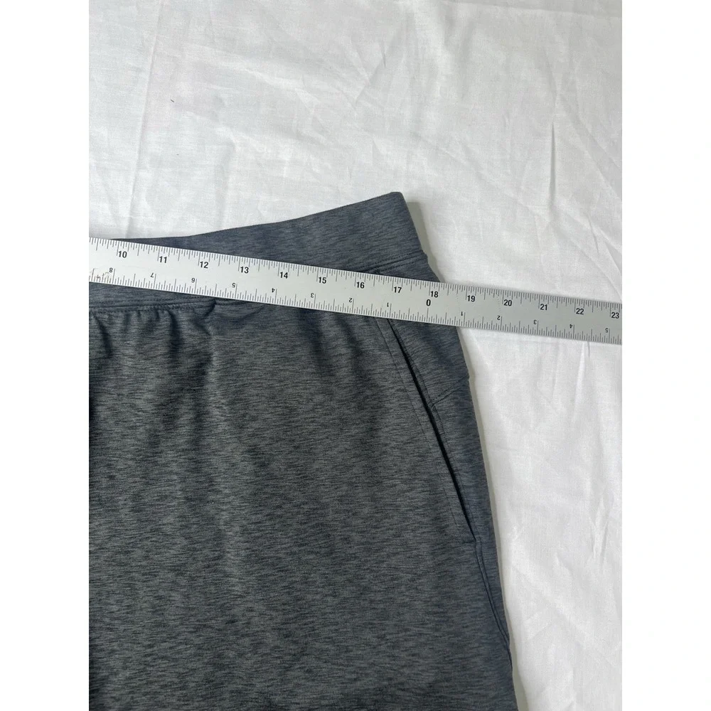 NWT VRST‎ Mens Relaxed Fit Everyday Shorts - Large Gray / Black
